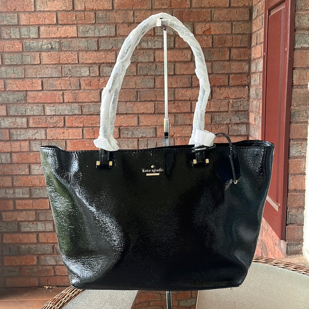 NWT Kate Spade Small Harmony Cedar Street Black Patten Bag